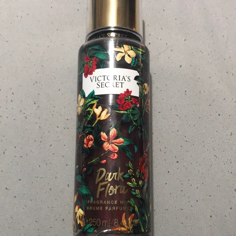 VS dark flora body spray